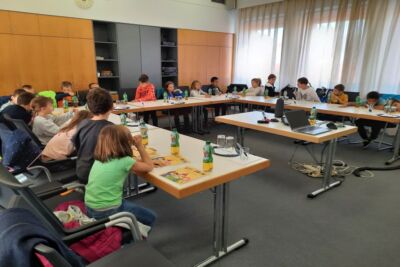 2b In der Sparkasse
